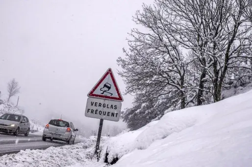 L'alerte orange à la neige et au verglas est maintenue en Ardèche et en Lozère.