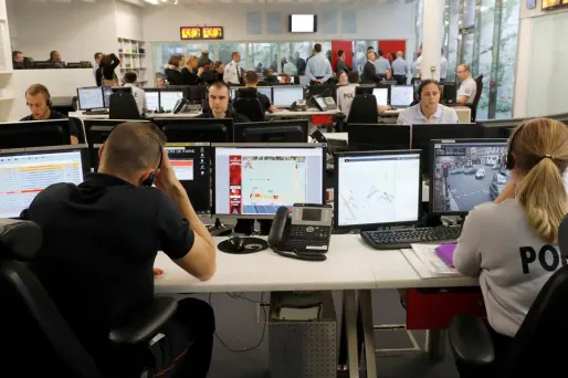 La préfecture de police de Paris rationalise sa plateforme téléphonique.