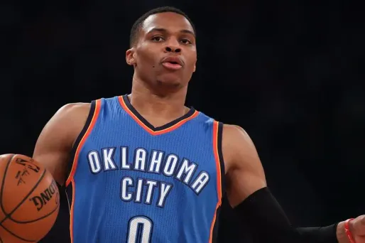 Russel Westbrook est actuellement le meilleur marqueur du championnat NBA.