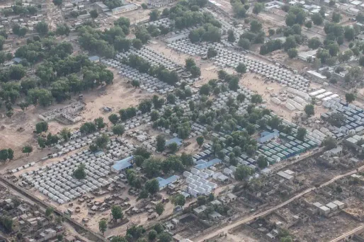 Le bombardement accidentel d'un camp de réfugiés, mardi, a fait plusieurs dizaines de morts au Nigeria.
