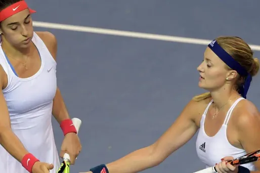 Caroline Garcia et Kristina Mladenovic ont été éliminées en demi-finale de l'Open d'Australie.