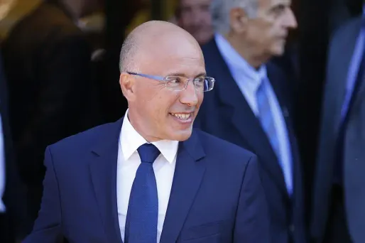 "Faudra pas pleurer quand toi et ta famille allez manger du plomb", avait notamment écrit l'internaute, en pleine polémique sur le burkini.