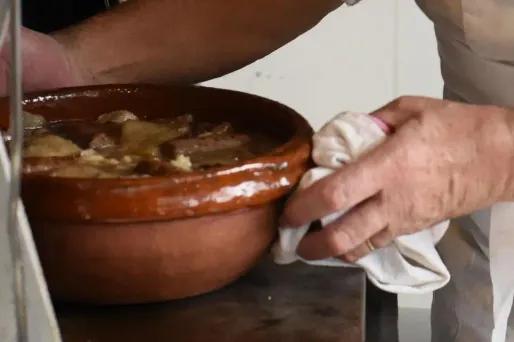 Le cassoulet de Jean-Claude Rodriguez, chef du restaurant Chateau Saint Martin à Carcassonne.