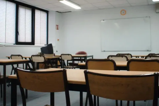 Dans les salles de classe, la température ne dépasse pas les dix degrés.