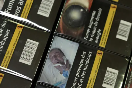 paquet de cigarettes neutre crédit : PASCAL POCHARD-CASABIANCA / AFP - 1280