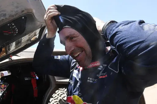 Stéphane Peterhansel est troisième au général.