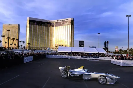 Électrique, la Formule E débarque à Las Vegas
