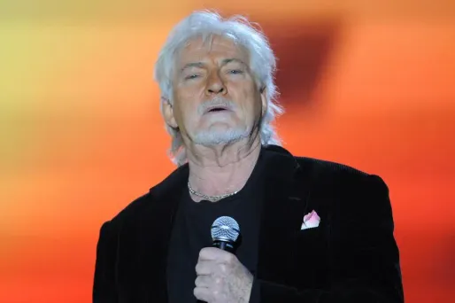 "Je ne savais pas du tout de qui il s’agissait", affirme le chanteur de 87 ans.