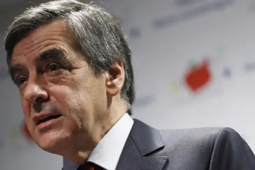 LA QUESTION D'EUROPE SOIR - Selon vous, François Fillon a-t-il raison de maintenir sa ligne radicale ?