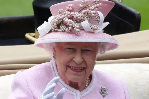 La reine Elisabeth a repris ses activités après un gros rhume