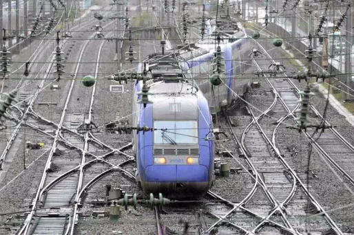 C'est dans un train circulant entre Strasbourg et Saverne que le jeune homme de 21 ans a été agressé à l'arme blanche.
