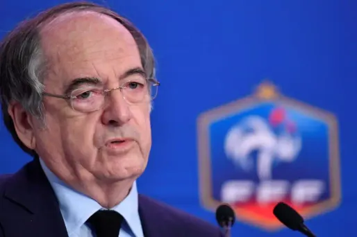 Le Graët : "Si Benzema continue à bien jouer, un jour il reviendra" en Bleu