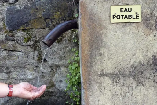 eau potable crédit : THOMAS COEX / AFP - 1280