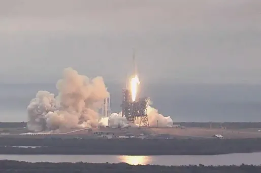 La capsule avait été lancée avec succès dimanche.