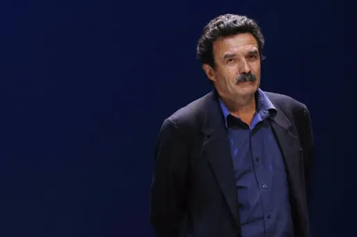 Edwy Plenel accuse les Fillonnistes de s'en prendre à sa fille, "ne pouvant contester les informations de Mediapart".