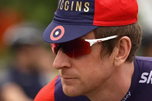 Le cycliste s'est essayé au saut à skis pour une émission de télévision.