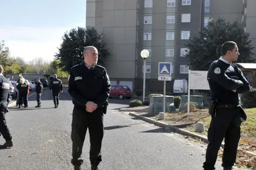 policiers crédit : THIERRY ZOCCOLAN / AFP - 1280