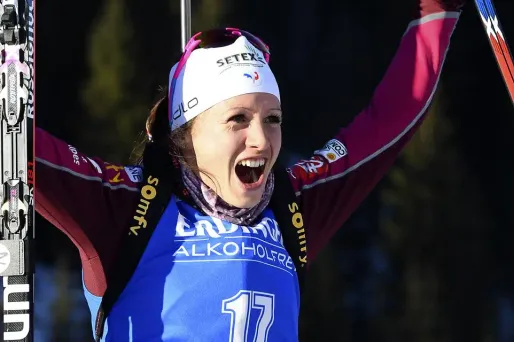 Anaïs Chevalier laisse éclater sa joie après avoir remporté sa première médaille mondiale, vendredi, en Autriche.