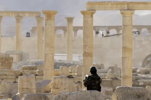 En 2015, l'État islamique procédait à la destruction de sites archéologiques majeurs comme le site de Palmyre, en Syrie.