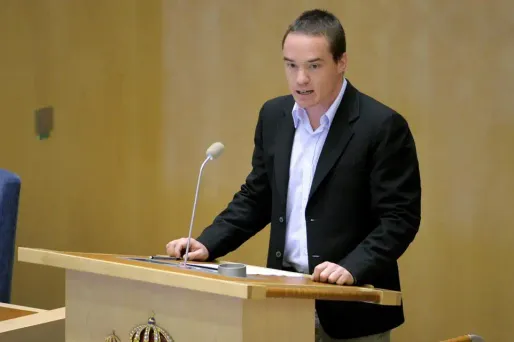 Kent Ekeroth a été inculpé vendredi après avoir adressé une violente gifle en novembre à l'extérieur d'une boîte de nuit de Stockholm.