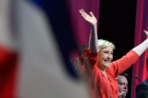 LA QUESTION DU JOUR - Selon vous, Marine Le Pen doit-elle collaborer avec la justice ?