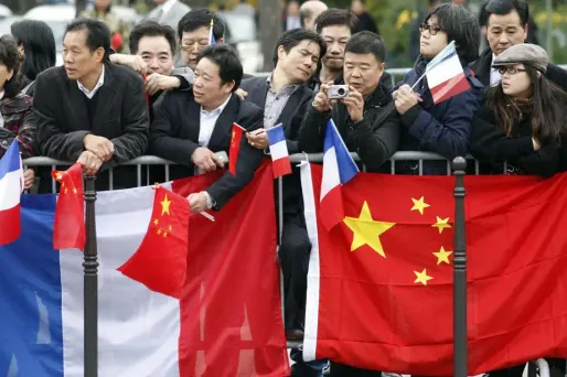 La mort d'un Chinois tué par la police a provoqué les inquiétudes de Pékin sur ses ressortissants à Paris.