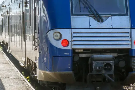 Au moment de descendre du train en gare de Vierzon, le passager est tombé dans l'espace situé entre le quai et les rames.