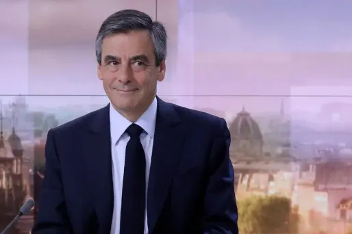 "Personne ne peut aujourd'hui m'empêcher d'être candidat", a déclaré François Fillon dimanche soir.
