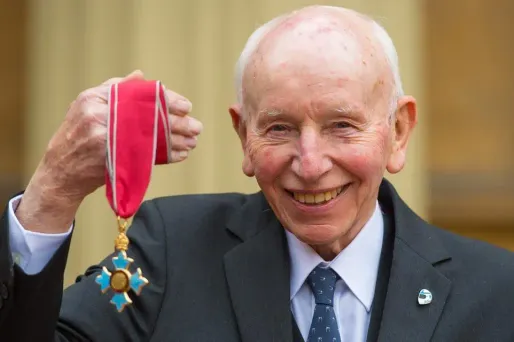 John Surtees a été sacré champion du monde de F1 avec Ferrari en 1964.