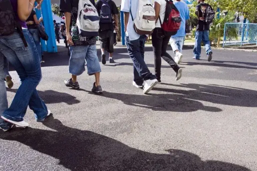 En Guadeloupe, un collégien de 11 ans a été blessé par balles à la sortie de son établissement.