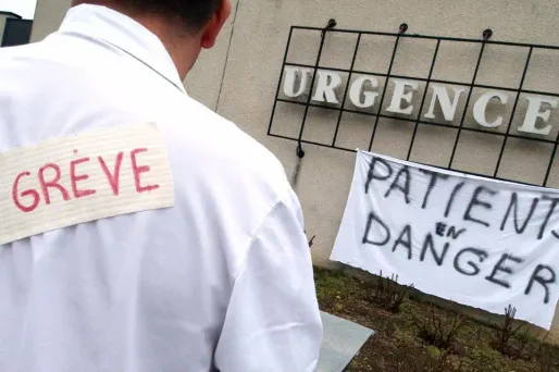 Les infirmiers sont en grève pour dénoncer notamment le manque de personnel et de moyens dans les hôpitaux