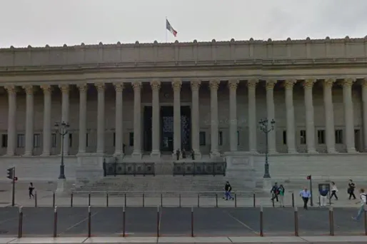 La cour d'appel de Lyon a condamné le président du groupe d'abattage Despinasse Viande et son DRH à des peines de prison avec sursis pour "détention arbitraire" d'un salarié, qu'ils suspectaient de vol.