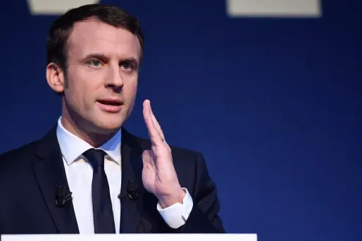 Retraites, travail, école : Macron avance un calendrier de réformes