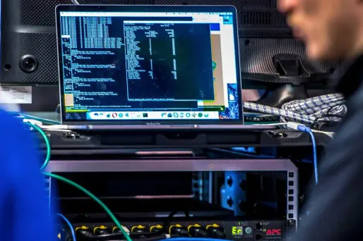 Un "plan blanc" pour que les entreprises de sécurité aident en cas de crise ou d'attentat