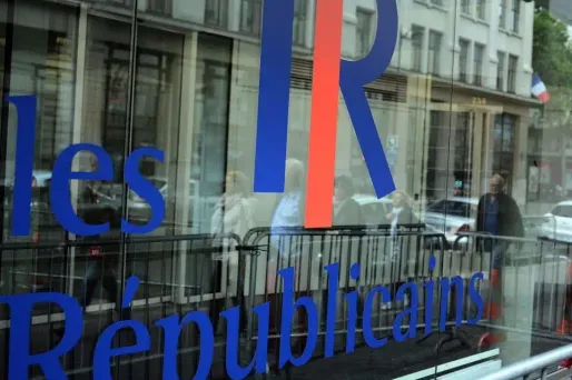 Les membres du comité politique ont assuré "à l'unanimité leur soutien plein et entier à François Fillon".