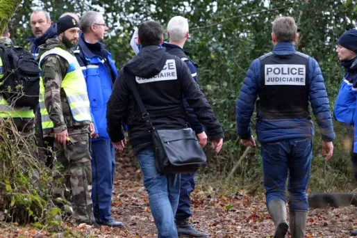 Les enquêteurs tentent toujours d'éclaircir le mystère de la disparition de la famille Troadec.