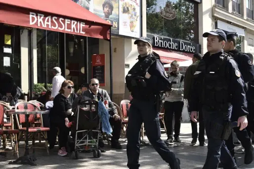 Les conséquences de la fusillade sur les Champs-Élysées inquiètent les professionnels du tourisme car depuis quatre mois, le nombre de visiteurs à Paris montrait des signes de reprise.