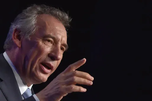 François Bayrou appelle au "rassemblement"