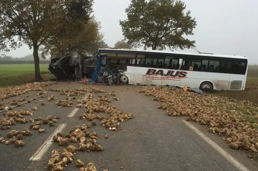 En novembre 2016, la collision entre le semi-remorque et le car scolaire avait fait un mort et deux blessés graves.