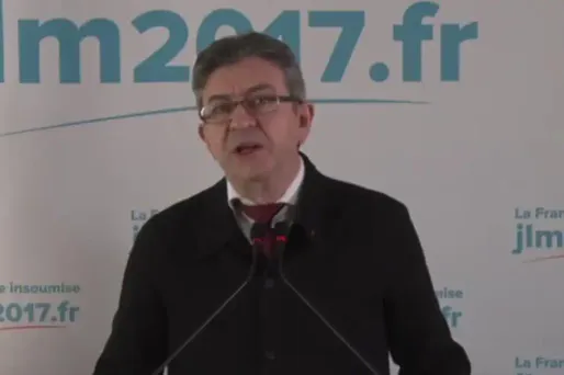 Dans un message diffusé vendredi sur sa chaîne Youtube, Jean-Luc Mélenchon se dit "prêt à gouverner, si le pays le décide".