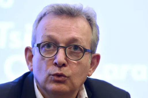 Pierre Laurent prédit "beaucoup de déception et d'amertume demain" si Marine Le Pen est élue présidente.