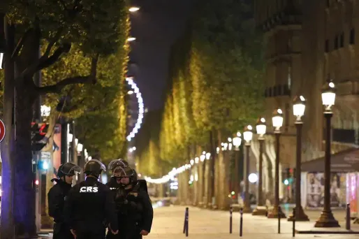 Des perquisitions et investigations sont en cours pour établir "s'il a bénéficié ou pas de complicités", a déclaré François Molins.