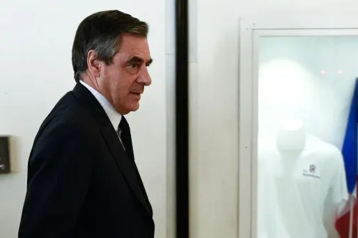 François Fillon au bureau politique des Républicains, lundi 24 avril. Martin BUREAU / AFP