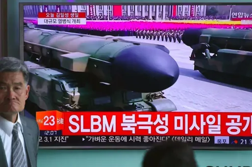 Le Japon étudie d'ores et déjà des mesures d'urgence en cas de crise dans la péninsule coréenne, notamment pour gérer l'afflux de réfugiés.