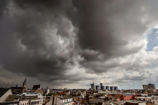 Une dégradation gagnera le nord du pays via la Bretagne et le Pas-de-Calais.