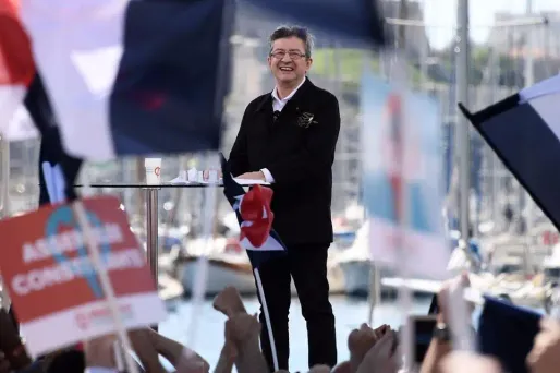 Le porte-parole de la France insoumise évoque par exemple "une participation accrue" dans les meetings et "sur les réseaux sociaux".