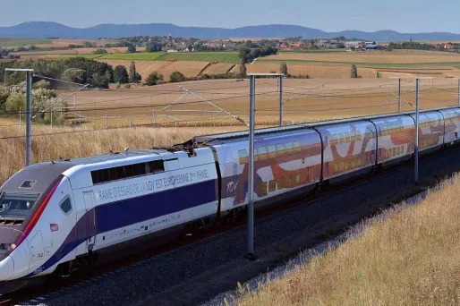 Le coût de l'ensemble du Grand projet ferroviaire du Sud-Ouest, censé notamment relier en 2024 Paris à Toulouse, via Bordeaux, est estimé à 8,3 milliards d'euros.