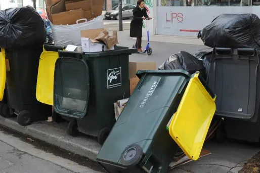 poubelles, déchets, ordures, grève crédit : PHILIPPE DESMAZES / AFP - 1280