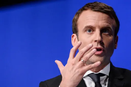 "Le programme d'Emmanuel Macron est le plus à même de poser les bases de la nouvelle croissance économique dont notre pays a besoin", écrivent les économistes.