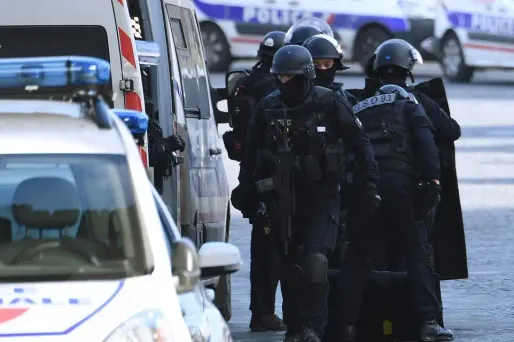 Alpes-Maritimes : deux adolescentes interpellées dans le cadre d'une enquête antiterroriste